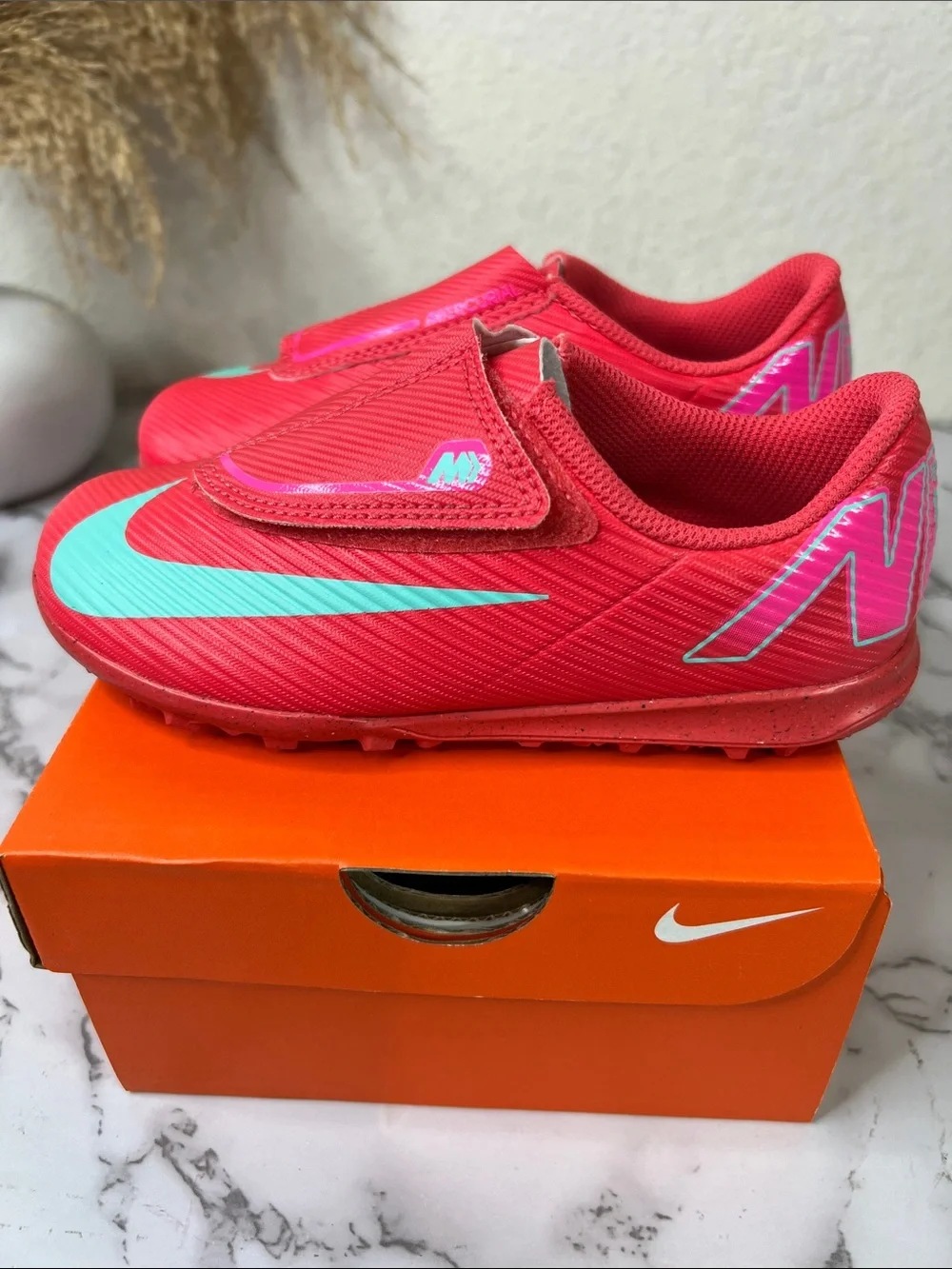Nike Jr. Mercurial Vapor 16 Club Little Kids' TF Low-Top Soccer Shoes 12C